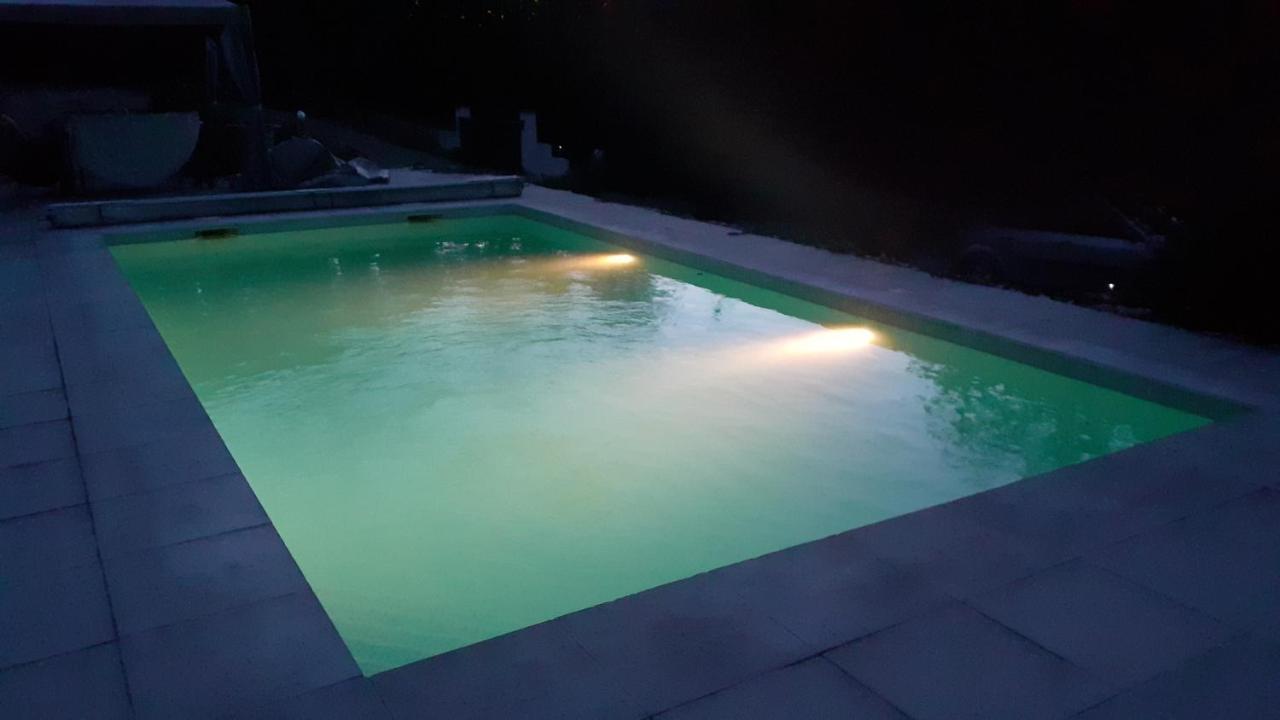 La Lavande Bleue Le Luc Bagian luar foto